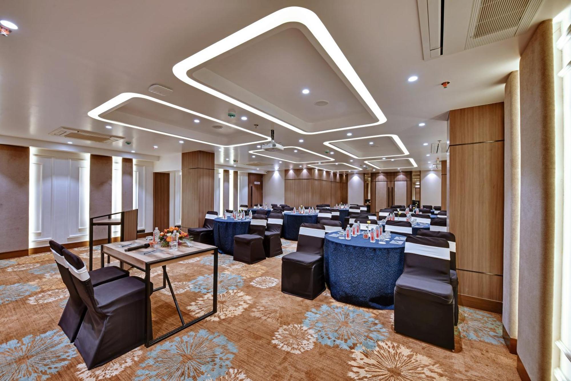 Click Hotels Andheri Midc Mumbai Bagian luar foto