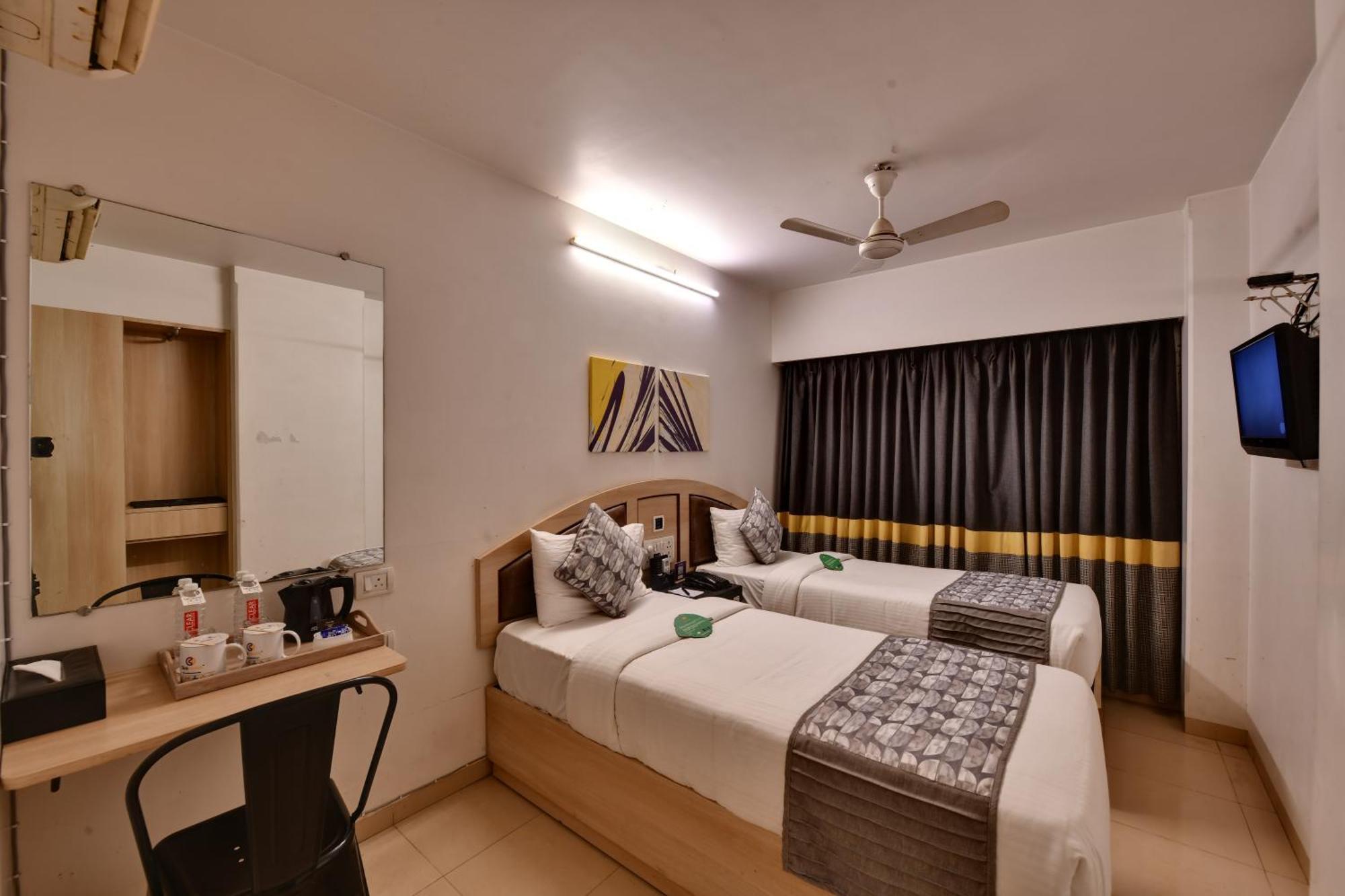 Click Hotels Andheri Midc Mumbai Bagian luar foto