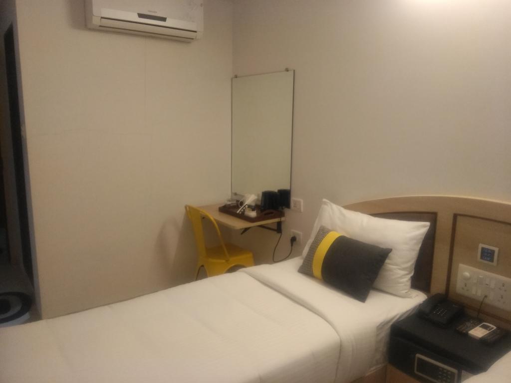 Istay Hotels Andheri Midc Mumbai Bagian luar foto